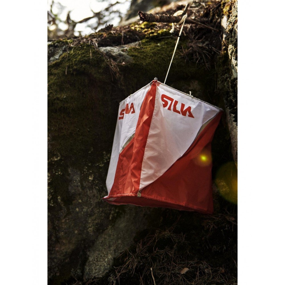 Silva Reflective Orienteering Kit (Flags + Punches)